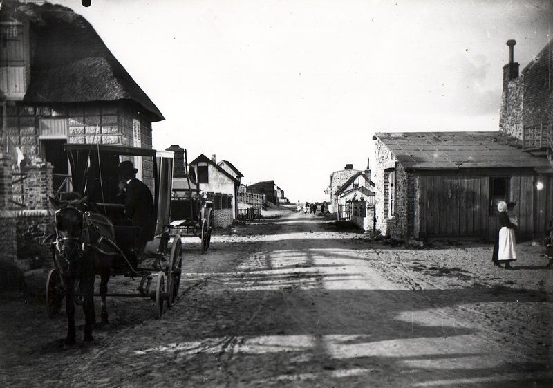 Le long de la digue