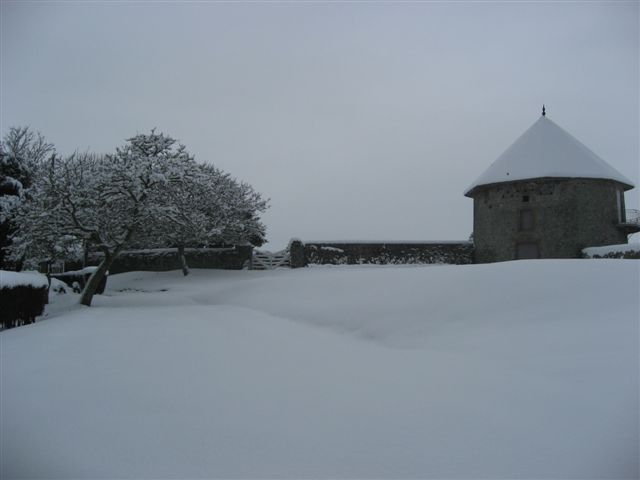 Le pigeonnier sous la neige le 10 janvier 2010